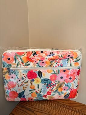 NWOT Canvaslove Floral Pattern Laptop Sleeve Case Cover with Pocket.